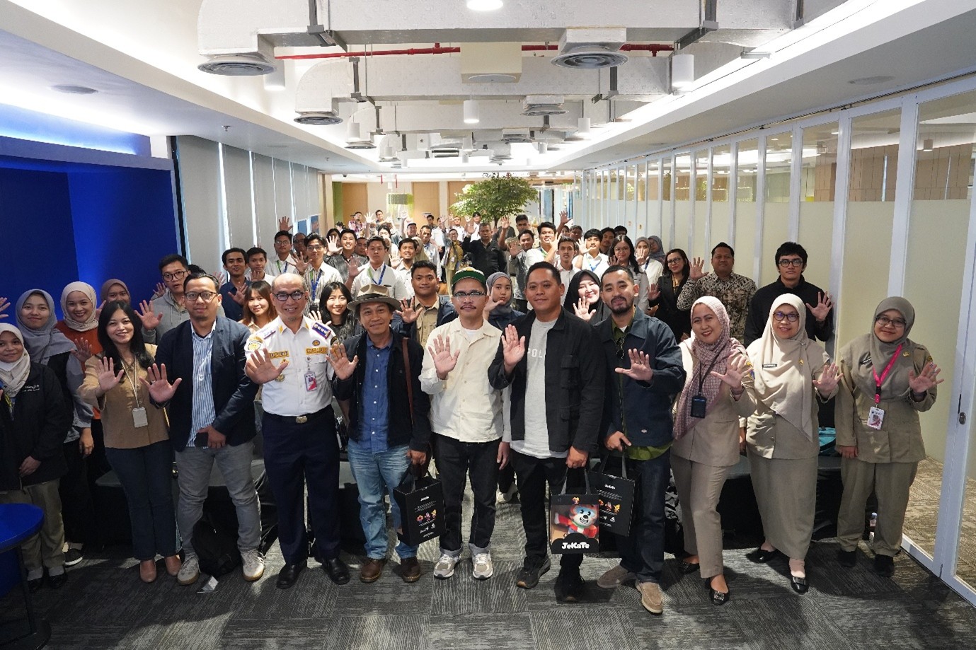 Mencari Identitas Kota