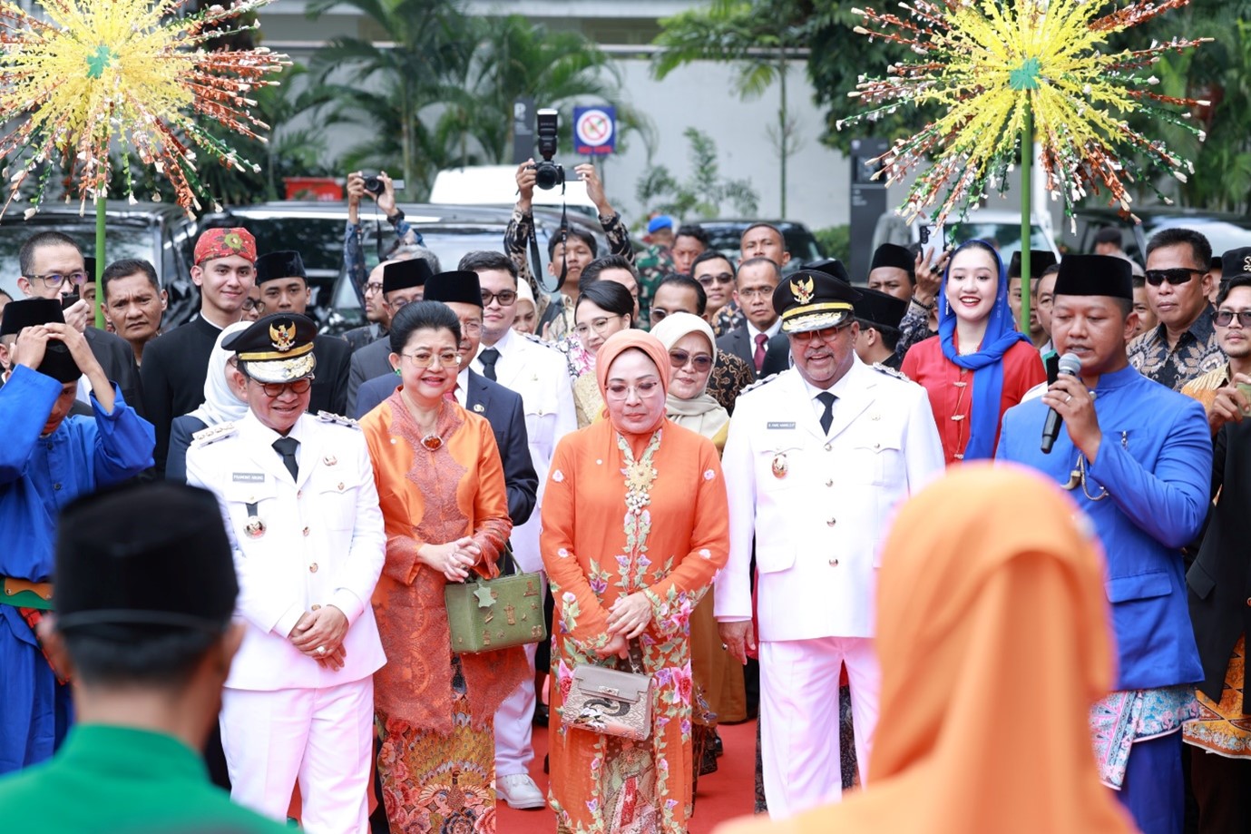 Hari Pertama Pramono Anung dan Rano Karno di Balai Kota